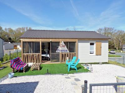 Detached Chalet with Swimming Pool