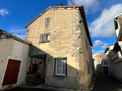 Investment Property With 3 Apartments And 2 Garages