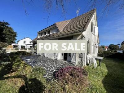Detached Coastal House in Great Location
