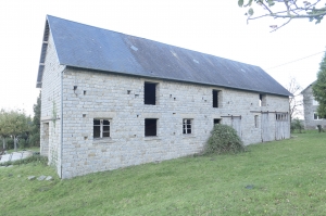 Huge Barn and Farmhouse to Develop