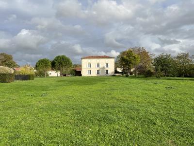 Bourgeois Manor House with Pool in Countryside