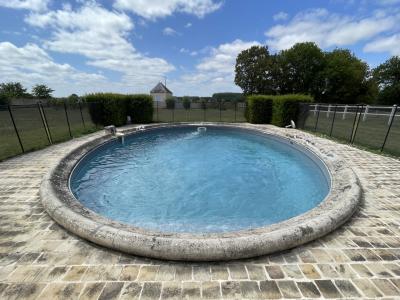 Bourgeois Manor House with Pool in Countryside