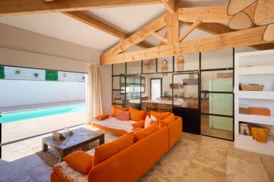Villemoustaussou: Luxury Villa Of 136 M2, Swimming Pool, Garage On 687 M2 Of Land