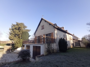 Beautiful Detached House with Garden