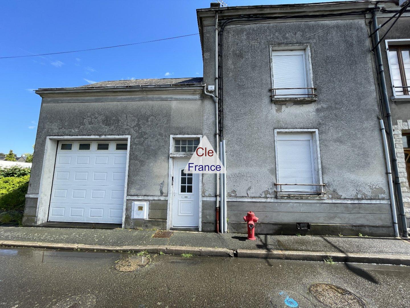 Maison De Ville/ Jardin/ Garage