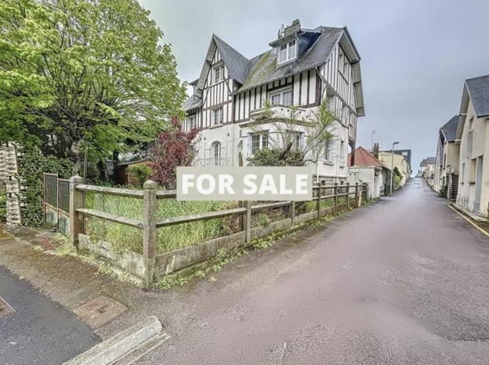 Detached Period Property in Coastal Resort