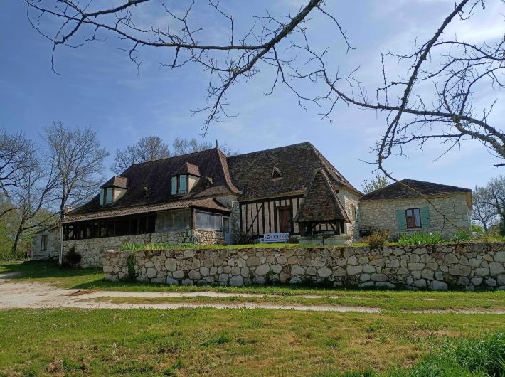 Country House with Guest Gite and Swimming Pool and Lake