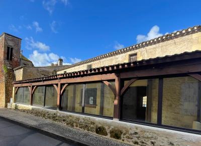 Property with Commercial Space and Accommodation