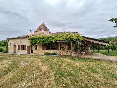 Character Country House with 20 Hectares of Land
