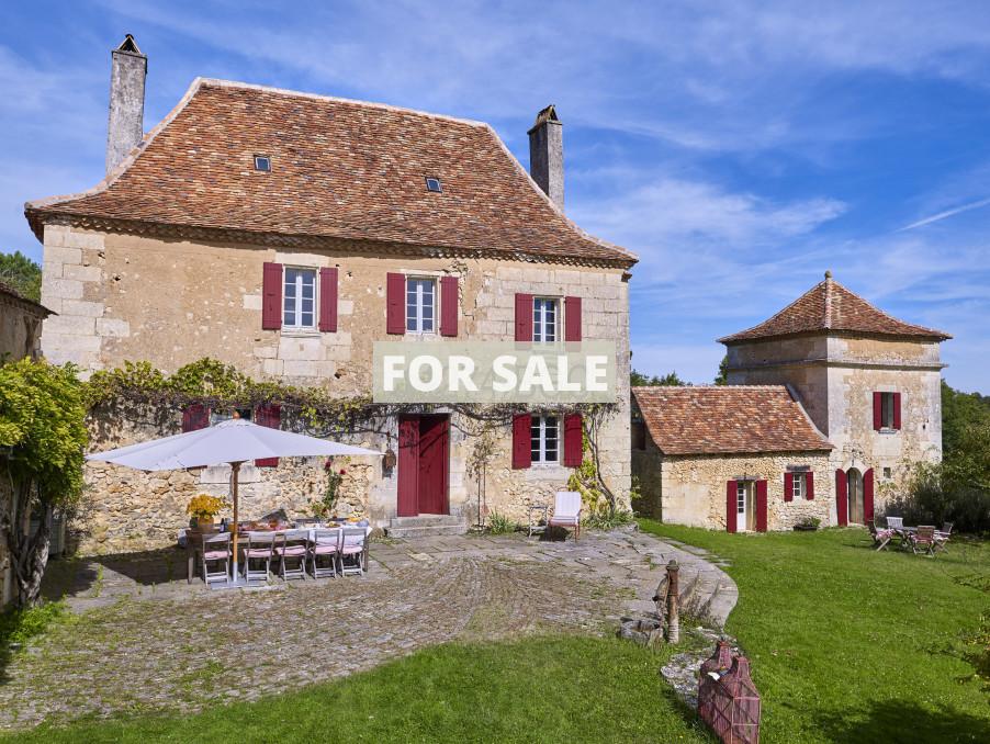 Perfect Countryside Property with Pool and Views