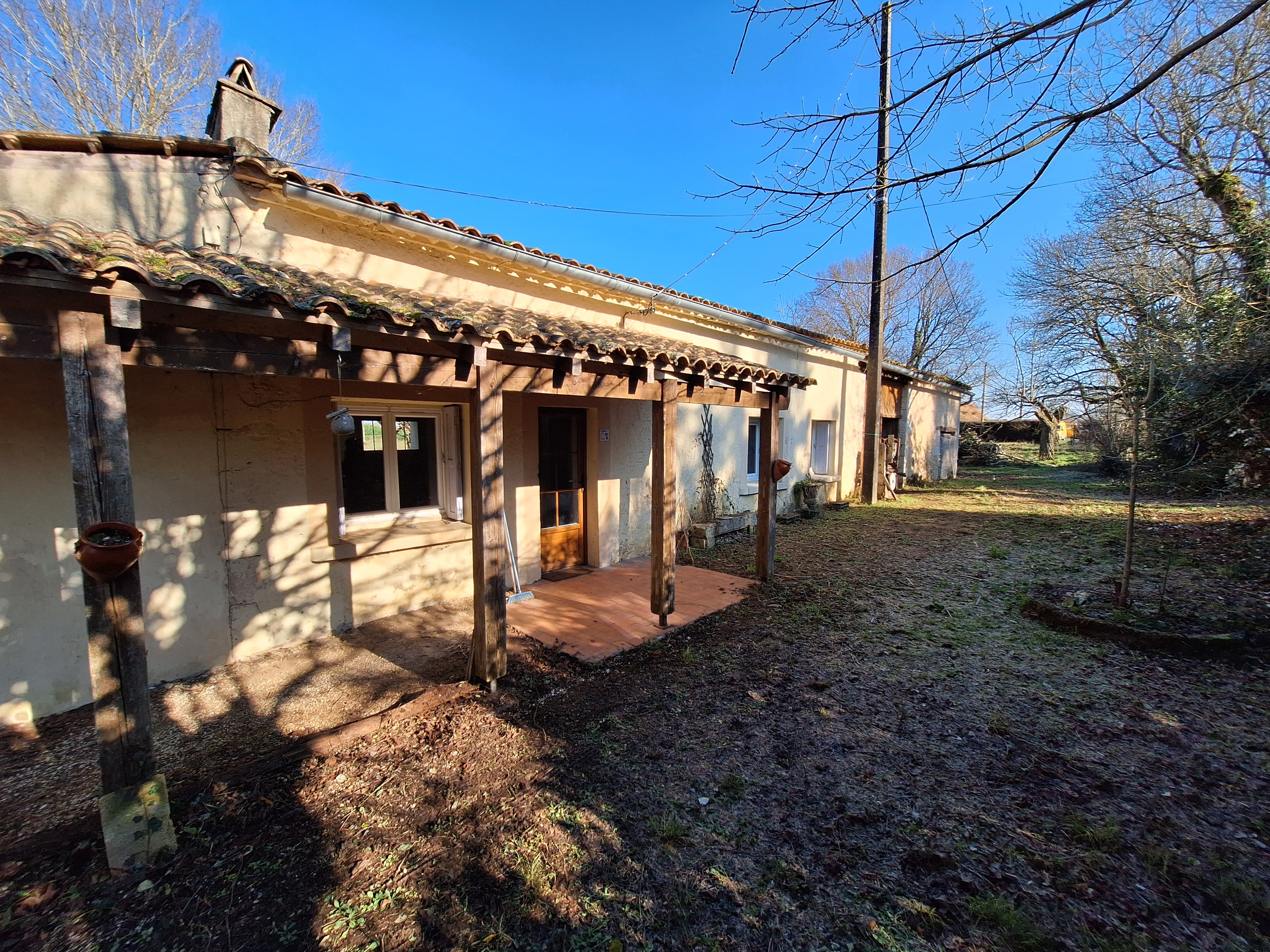 Detached House with Garden and Open View