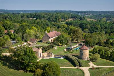 Country Estate in 12 Hectares of Land