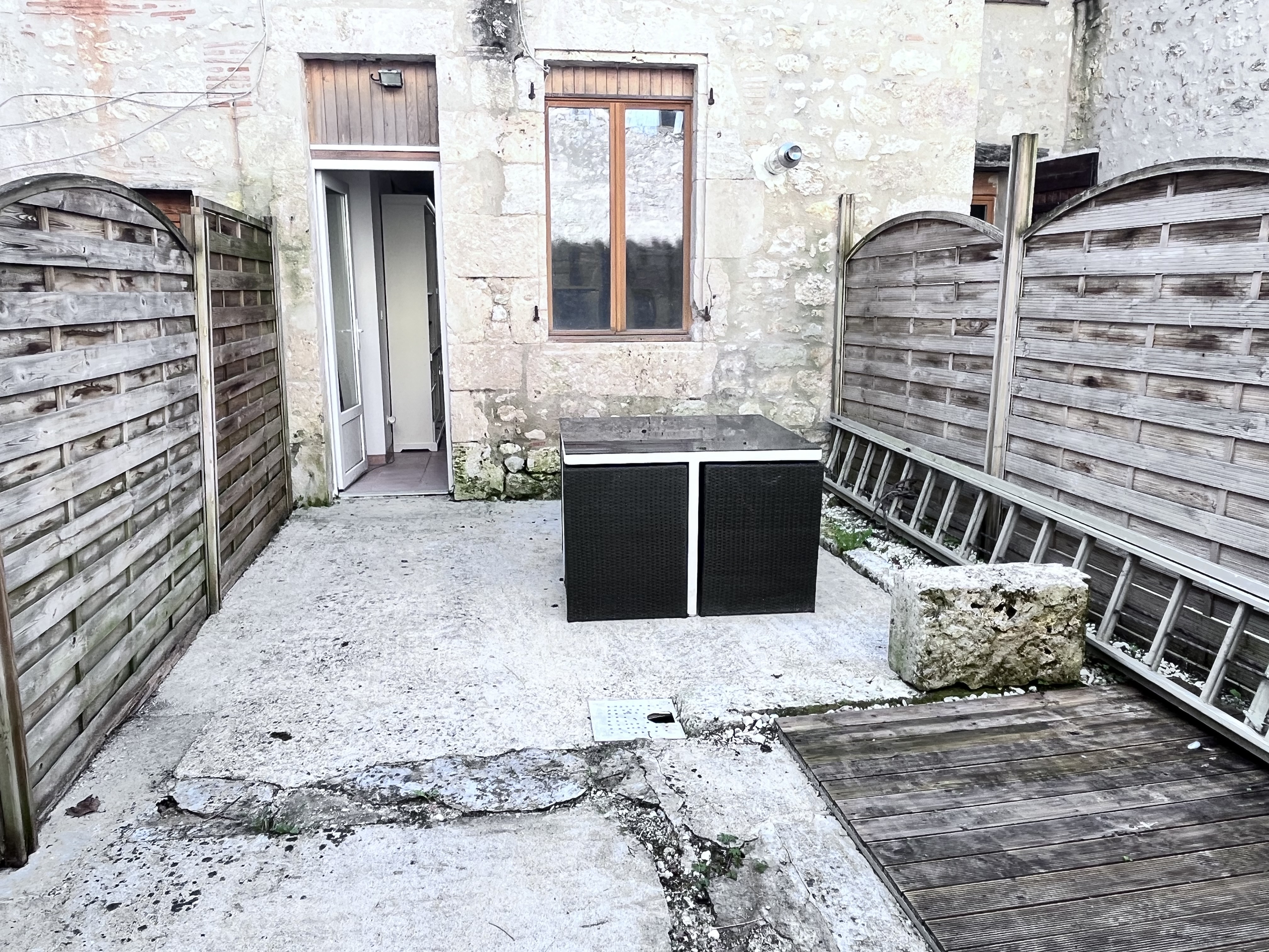Town House with Courtyard Garden