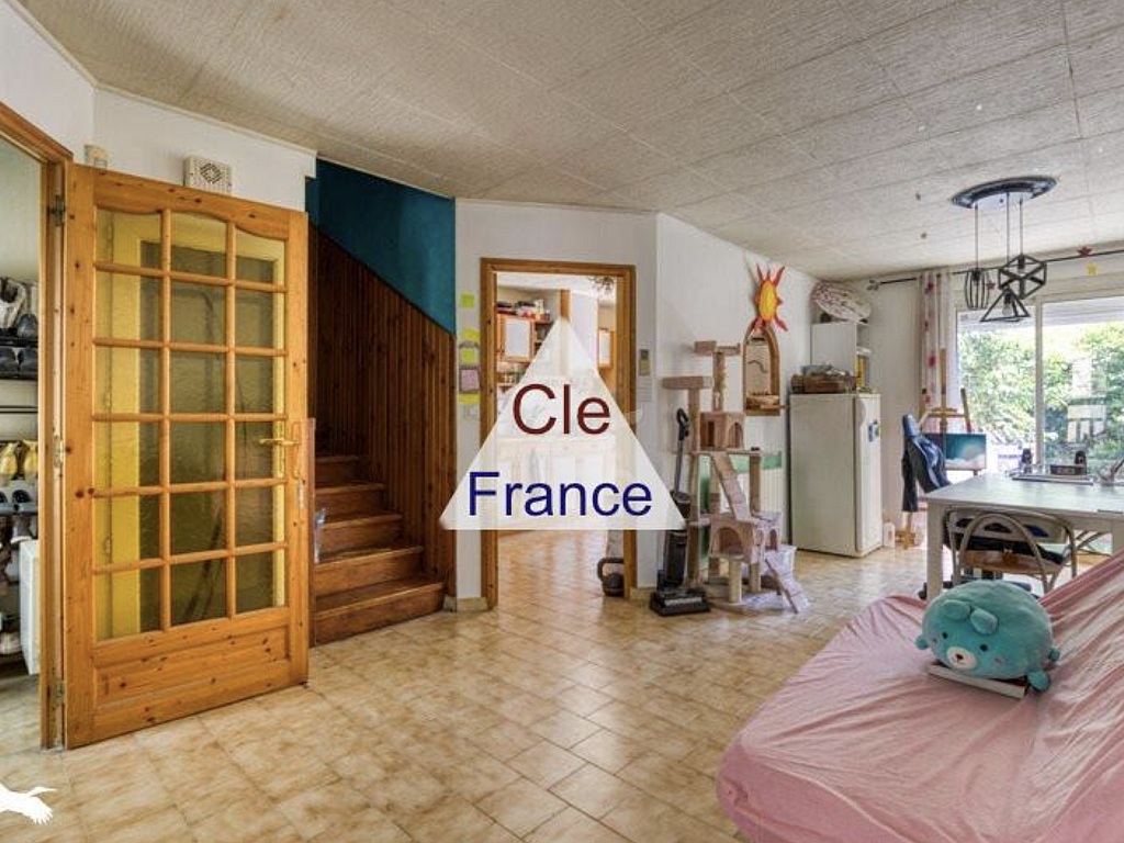 Property_For_Sale_in_France_with_Cle_France_Join_our_mailing_List_AXL05164_17