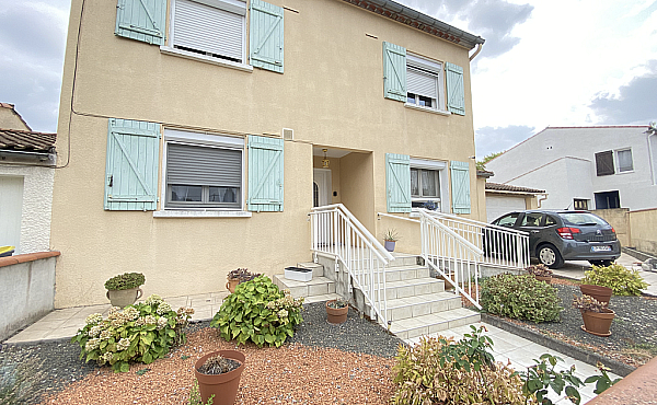 Charming Detached Villa in Sought After Sector