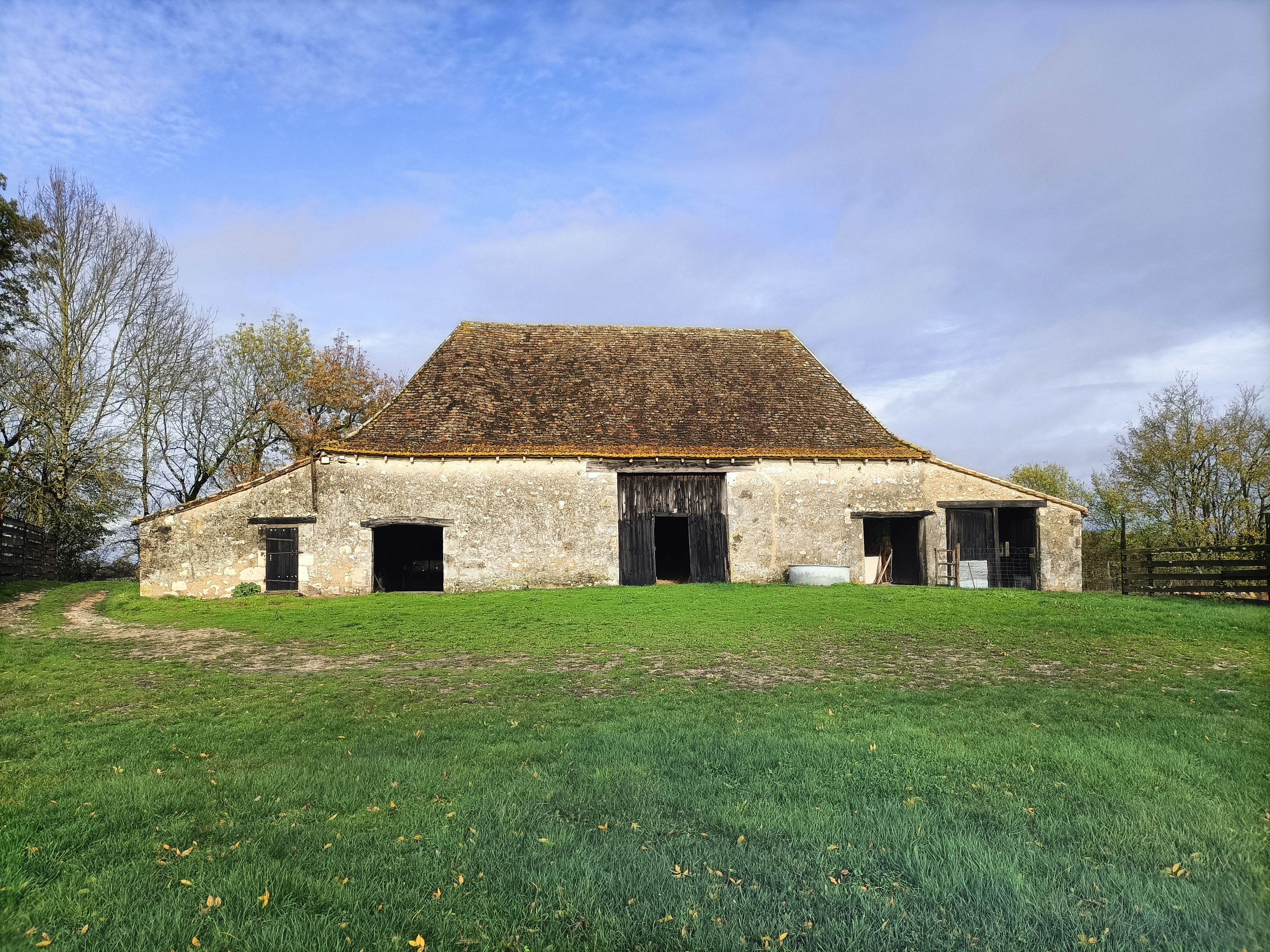 Superb Large Countryside Barn to Develop