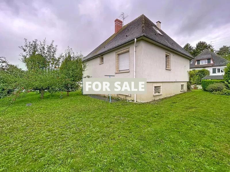 Detached House with Garden