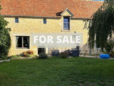 Detached Country House with Landscaped Garden