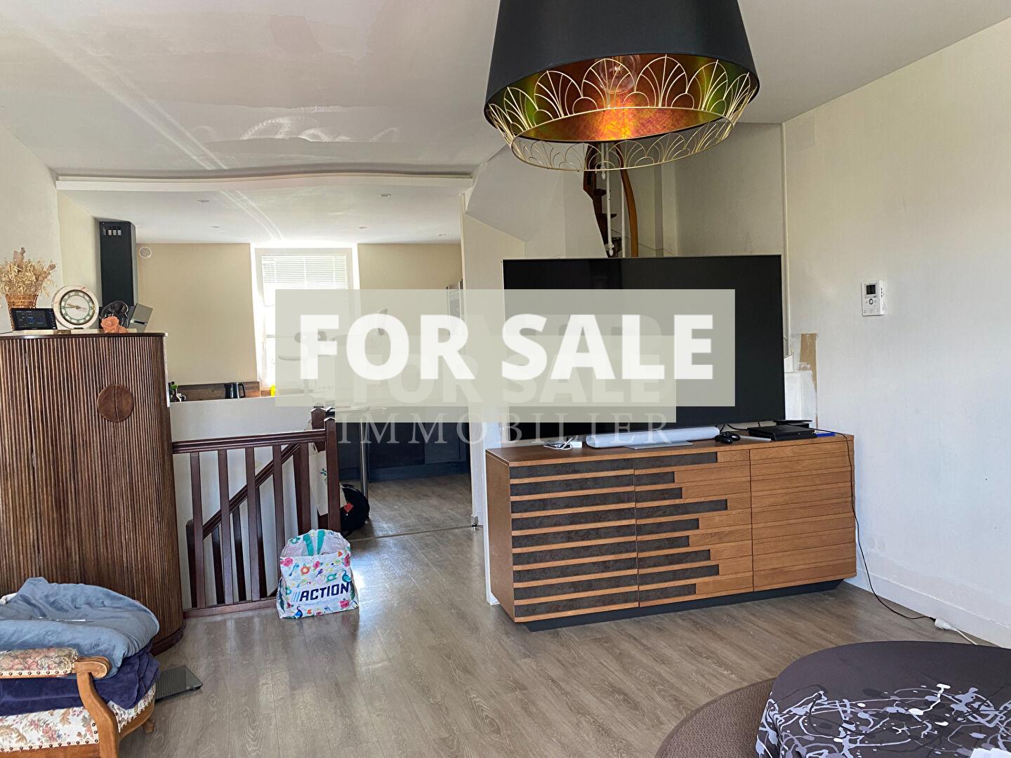 Town House with Nice Accommodation