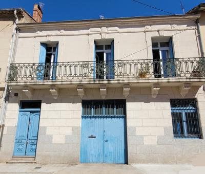Superb Town House with Garage, Courtyard, a Studio / Gallery