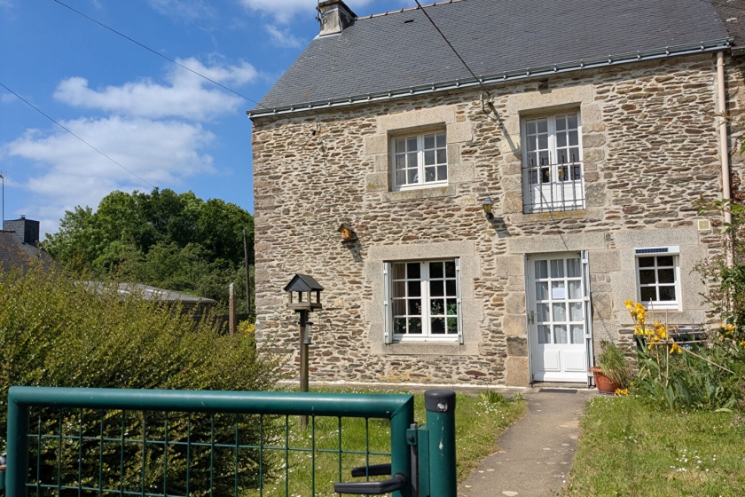 Country House with Lovely Garden