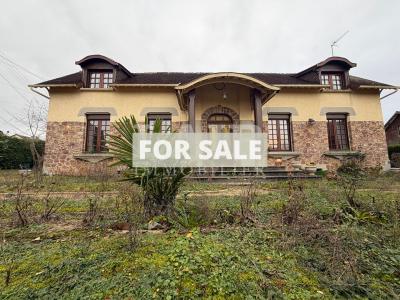 Lovely Detached House and Garden