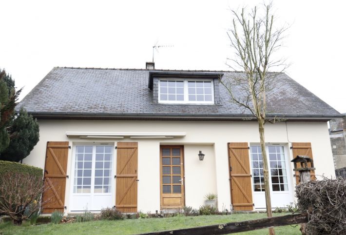 Detached House with Landscaped Garden
