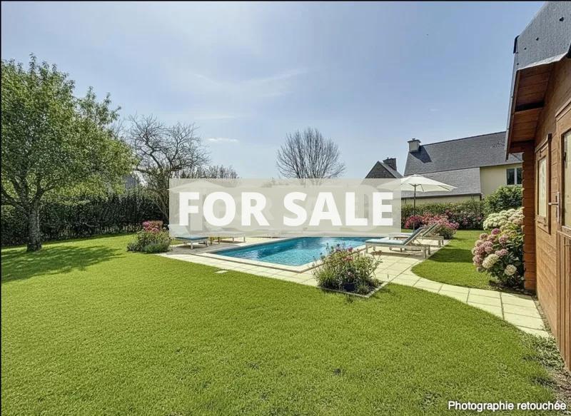 Detached Villa with Swimming Pool by the Coast