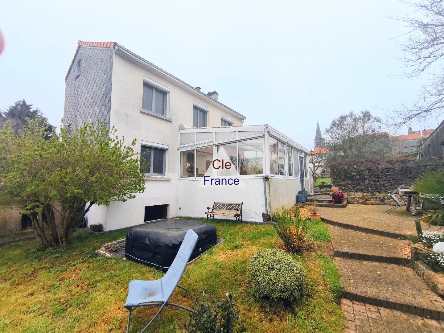 Charming Property with Landscaped Garden