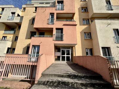 Apartment with Balcony and Garage