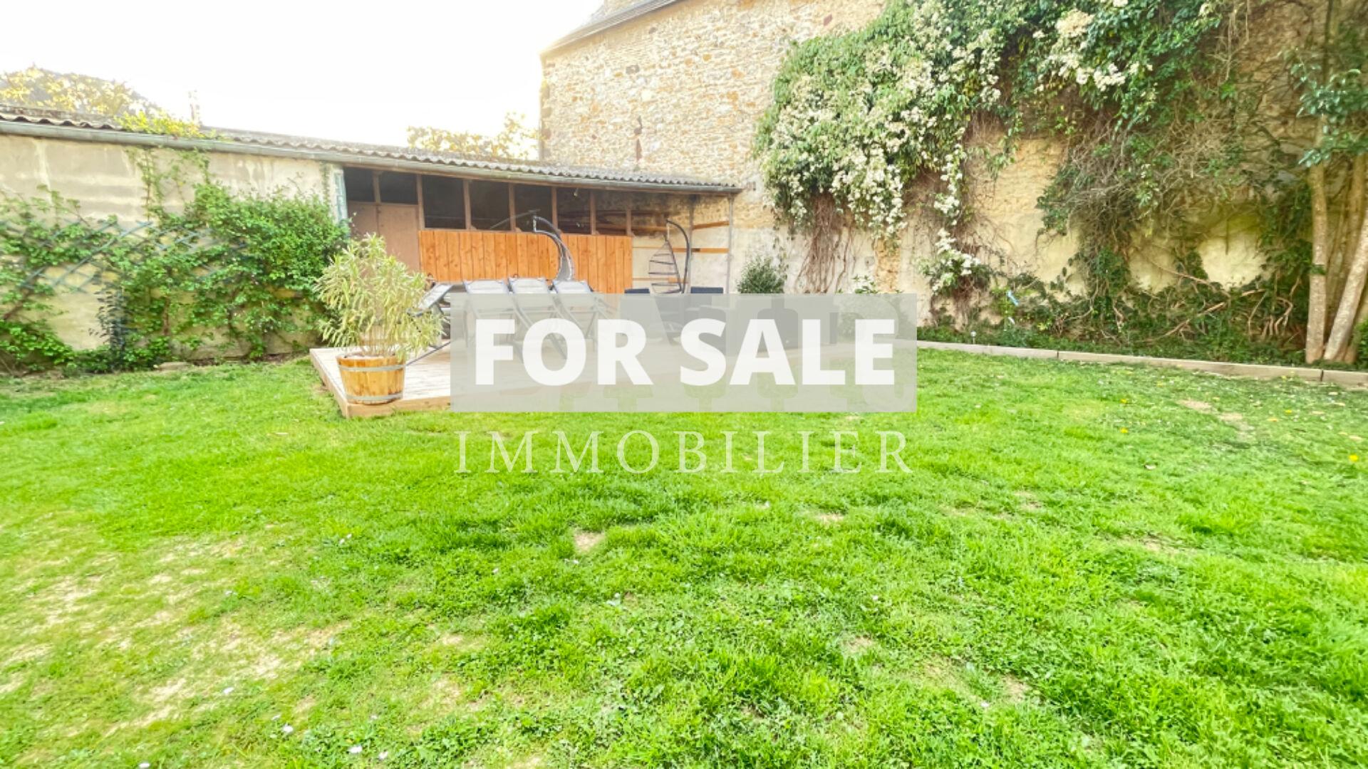 Delightful Detached House and Garden
