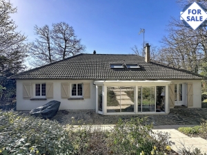 Detached Country House with Woodland Plot