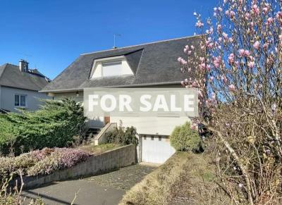 Detached House with Garden by the Coast