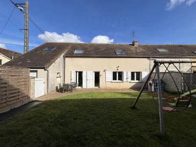 Traditional House with Garden