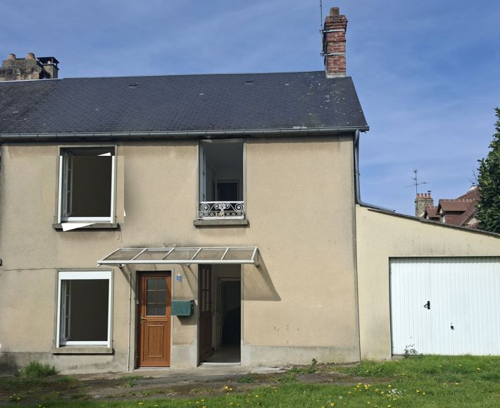 Traditional House with Garden in Great Location
