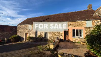 Countryside House with Outbuildings to Renovate