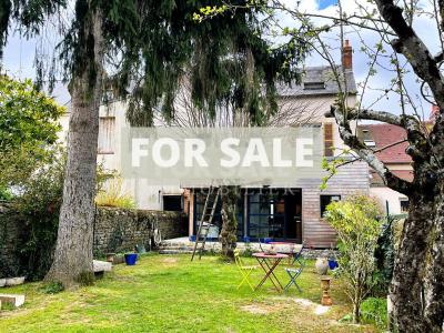 Town House with Neat Garden