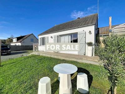 Detached House with Garden by the Coast