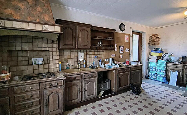 Property_For_Sale_in_France_with_Cle_France_Join_our_mailing_List_BHJ04086_39.17