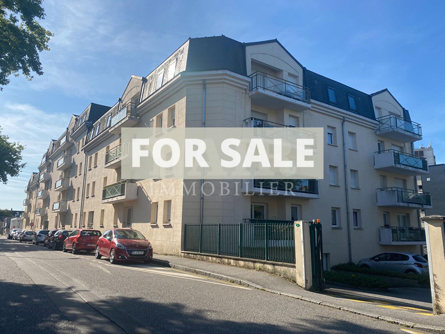 Apartment  in Heart of Alencon with Balcony and Parking