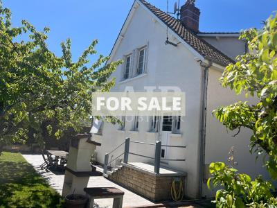 Mature Property with Garden and Garage