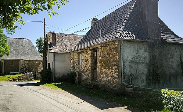 farm-property-to-renovate-near-pompadour