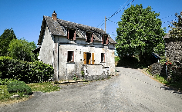 farmhouse-with-land-correze