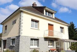 Detached House with Landscaped Garden