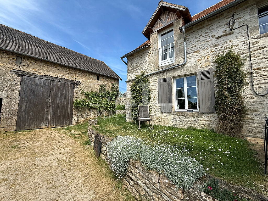 Property_For_Sale_in_France-with_Cle_France_Join_our_mailing_List_DJV06005_n