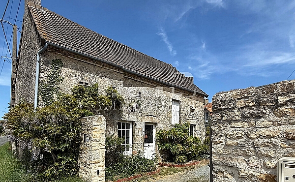Property_For_Sale_in_France-with_Cle_France_Join_our_mailing_List_DJV06005_b