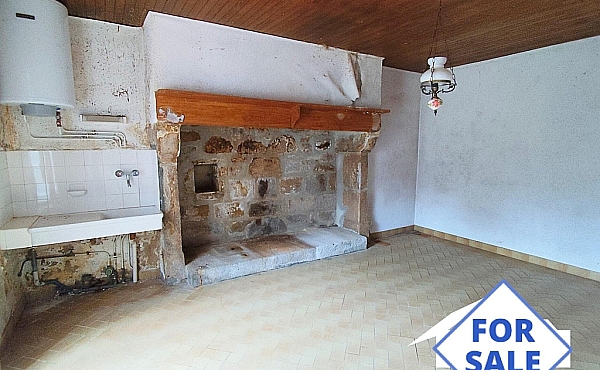 Property_For_Sale_in_France-with_Cle_France_Join_our_mailing_List_ERS00111_(1)