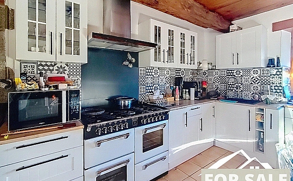 Property_For_Sale_in_France-with_Cle_France_Join_our_mailing_List_ERS00125_(1)