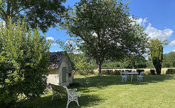 Property_For_Sale_in_France-with_Cle_France_Join_our_mailing_List_DJV06012_2.00