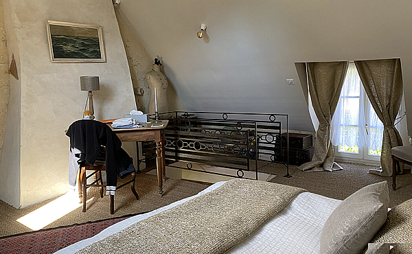 Property_For_Sale_in_France-with_Cle_France_Join_our_mailing_List_DJV06012_2.23